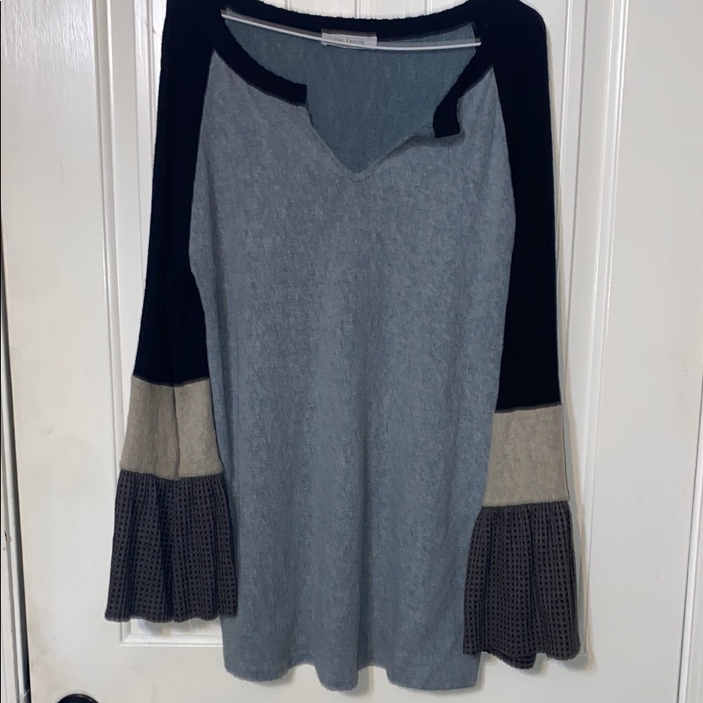 Ces Femme Black and Blue Knit Top